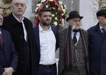 Marin Mema ngre memorialin në nderim të dëshmorëve të Kosovës (VIDEO)