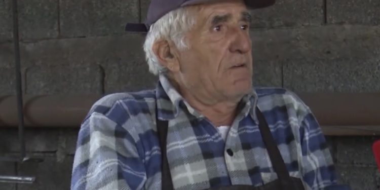 Njihuni me Janin, kovaçin e fundit në Dropull (VIDEO)