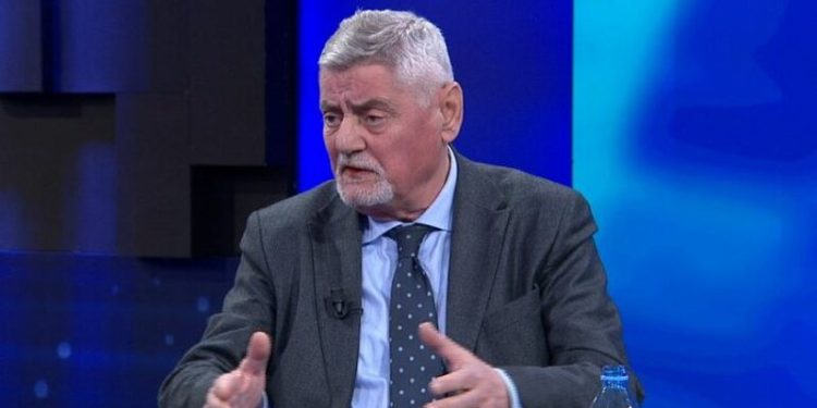 Dash Shehi: Ne jemi nga koha e Enver Hoxhës, duhet një brez i ri politik