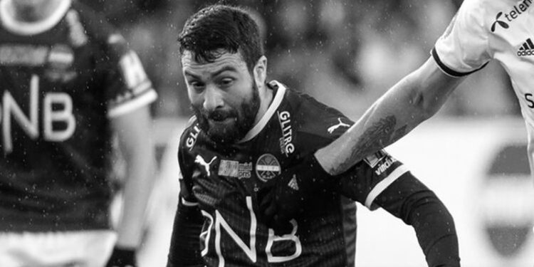 Ish-futbollisti i njohur vdes në ditën e parë të punës si trajner