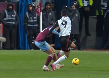 Broja debuton me Fulham, por luan vetëm 20 minuta