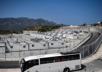 Të pathënat e tmerrshme të ishullit grek Samos, çfarë ndodh me emigrantët që mbërrijnë në kamp