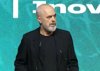 Rama për të rinjtë që ikin: Kjo botë nuk u përket atyre që mblidhen në kafene dhe thonë s’bëhet ky vend mo lale