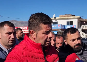 “Ke filanin në punë, do të heqim biznesin dhe kullotat”, blegtorët në Gjirokastër: Na kanë bërë presion të mos dalim në protestë (VIDEO)