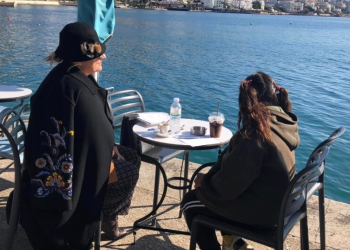 Historia e trishtë e Esmeraldës nga Saranda, shkon për të lypur në tavolinën e deputetes