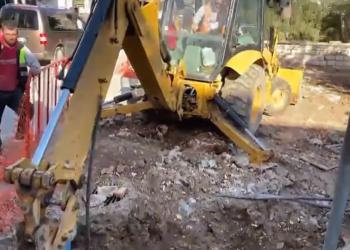 Denoncimi/ Si po shkatërrohet me çekiç sinagoga e Sarandës (VIDEO)