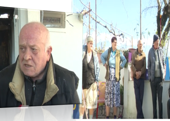 Shtëpitë i shkrumboi zjarri, familja Gjoksi në Gjirokastër ngelet në qiell të hapur: Puna e një jete iku e gjitha. Na ndihmoni! (VIDEO)