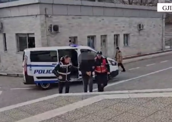Vëllezërit nga Tepelena në trafikun e klandestinëve, një i arrestuar tjetri në kërkim (VIDEO)