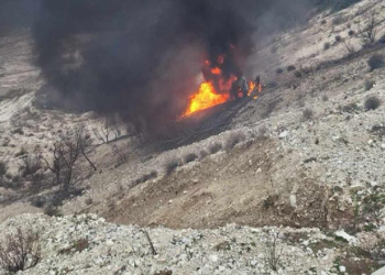 Tym dhe flakë në rrugën Kardhiq-Delvinë, vdes shoferi i kamionit (FOTO)