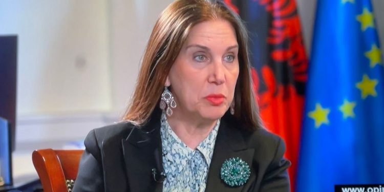 Kumbaro në “Opinion”: Duhet të synojmë turizmin elitar, 2024 është guri i provës