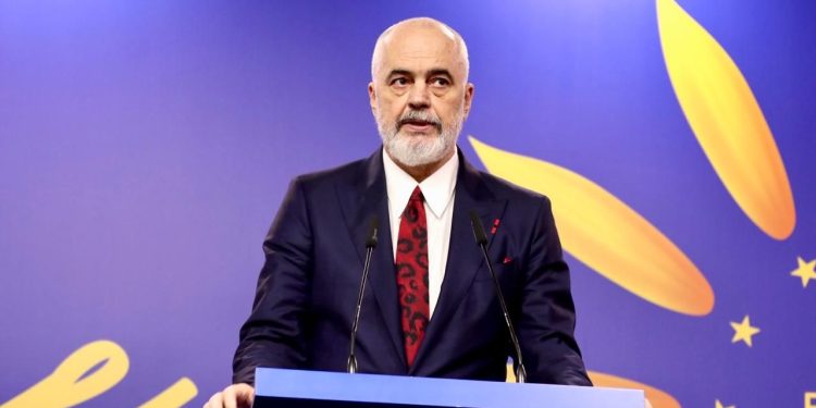 Rama tregon mesazhin në konferencë: Thuaji Zelenskyt se ekipi jonë është i mahnitur nga ukrainasit