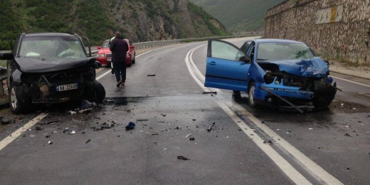 Janari i përgjakshëm i rrugëve, dyfishohen aksidentet