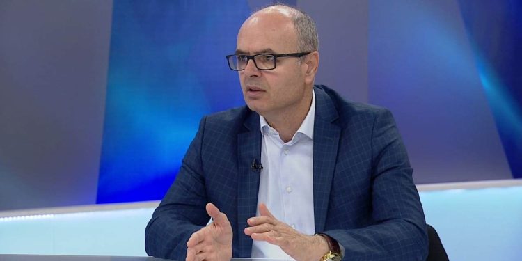 Deputeti i PS: Po nuk u prekën oligarkët, në Shqipëri nuk ka drejtësi