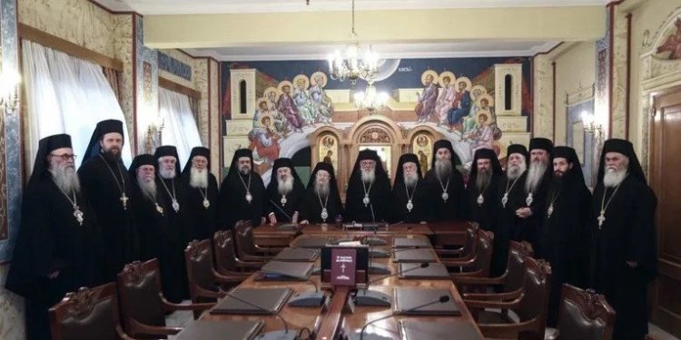 Sinodi i Shenjtë në Greqi letër deputetëve: Mos votoni ligjin për martesat mes personave me të njëjtën gjini