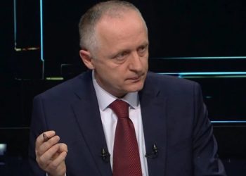 Arrestimi në Big Brother/ Ironia therëse: Të shpresojmë se kryetarë bashkish, deputetë apo ministra të caktuar nuk do të ndjekin këtë strategji loje