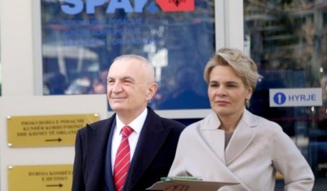 Celulari i Monika Kryemadhit në SPAK/ Meta: Nuk mbaj përgjegjësi për asnjë njeri!