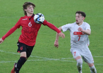 “Më kërkoi edhe Kroacia, por kur më ftoi Shqipëria nuk e mendova dy herë”, flet ‘Modriçi’ shqiptar: Kam disa karakteristika si lojtari kroat