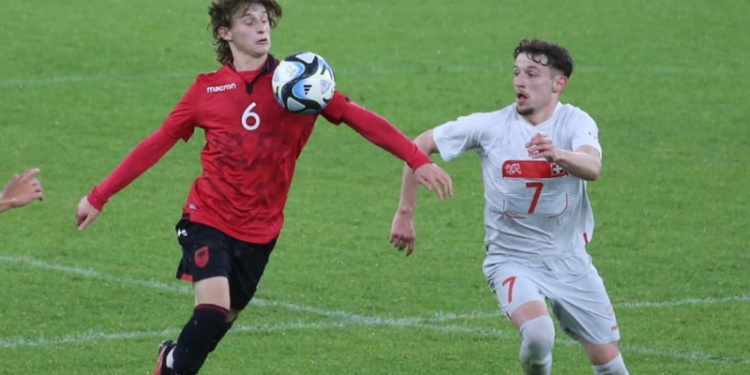 “Më kërkoi edhe Kroacia, por kur më ftoi Shqipëria nuk e mendova dy herë”, flet ‘Modriçi’ shqiptar: Kam disa karakteristika si lojtari kroat