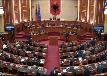 “Dy deputetë u denoncuan nga gratë e tyre për dhunë”, por ja çfarë ndodhi më parë