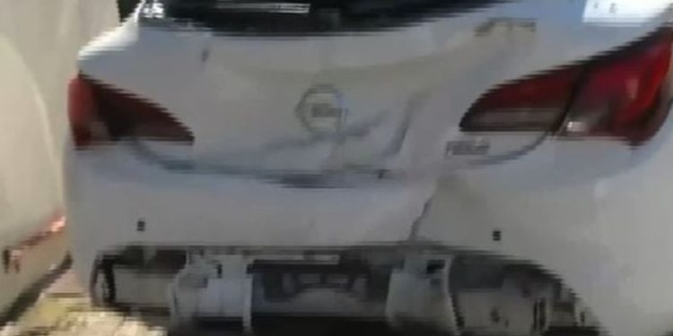 Shpërndanin drogë me makinën e policisë, shqiptari dhe polici grek u përplasën me tre automjete në tentativë për t’u larguar