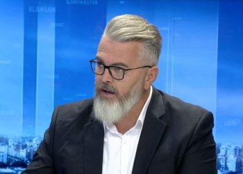 Vendimet e drejtësisë, deputeti i PS: Socialistët nuk hipin as majë ballkonit edhe nuk shtrihen as në bulevard duke bërë shqiponjën