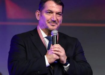 Pirro Dhima kandidat për eurodeputet: S’kam asnjë lidhje me shqiptarët. Jam grek i lindur në Shqipëri