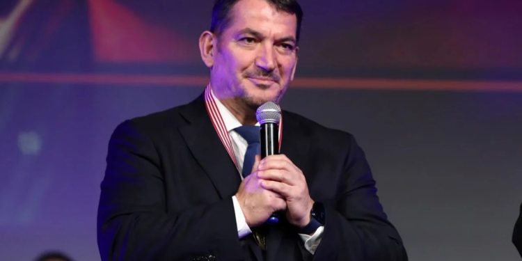 Pirro Dhima kandidat për eurodeputet: S’kam asnjë lidhje me shqiptarët. Jam grek i lindur në Shqipëri