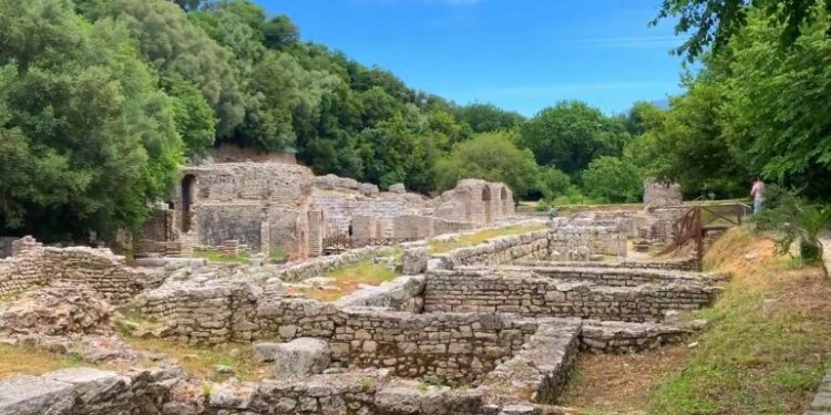 Peticioni i shqiptarëve të Amerikës për AADF: Larg duart nga Butrinti!