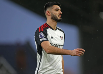 Momente të vështira për Brojën, trajneri i Fulham nuk e merr as në stol