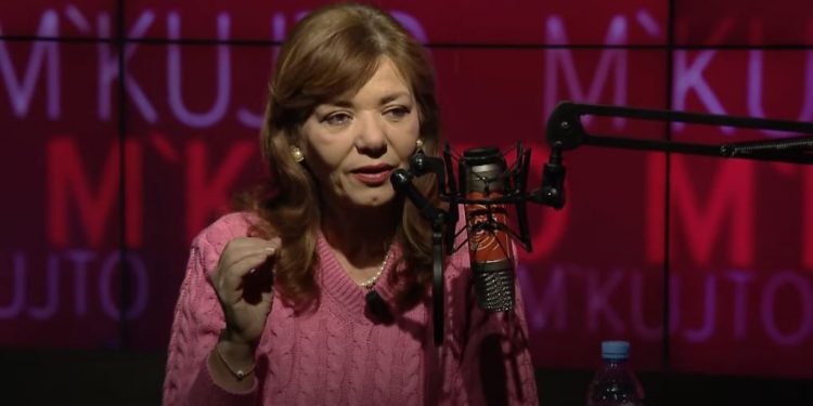 Përlotet Nora Malaj: Nuk munda të bëja më fëmijë… (VIDEO)