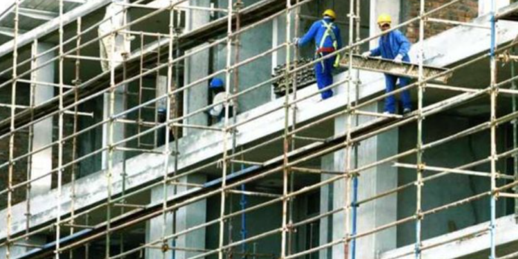 E rëndë në Itali/ Shqiptari bie nga lartësia gjatë punës, humb jetën në vend