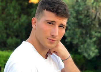 Përplasja me makinën e këngëtarit grek, si vdiq i riu shqiptar në Athinë (VIDEO)