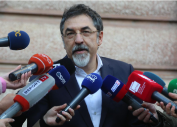 “Nuk ka asnjë nënkomision”, Çuçi shpjegon dakordësinë me opozitën: Plarformë për dialog politik brenda Komisionit të Ligjeve për ligjet me 3/5