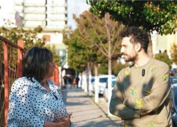 Njihuni me mësuese Linditën: Mamasë i ra të fikët kur më pa për herë të parë, unë linda me një dorë