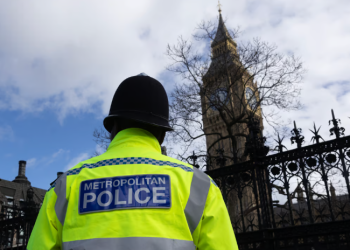 Burrë e grua shisnin drogë, çifti shqiptar dënohet me burg në Britani (Emrat)