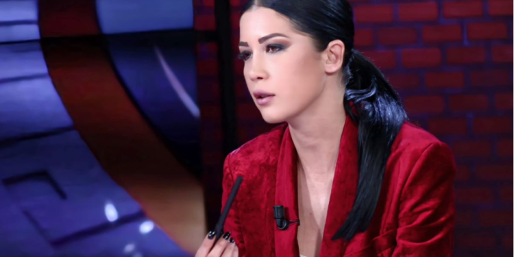 Gazetarja nga Tepelena sqaron incidentin me Ramën: Më gjuajti në faqe! Unë kam guximin t’i kërkoj llogari (VIDEO)