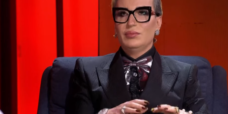 Rrëfehet biznesmeni gay nga Tepelena: Babait i thashë se më pëlqenin meshkujt që në ’91-shin, ai më la një porosi…