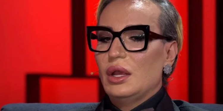 Biznesmeni gay nga Tepelena tregon vështirësitë: Zgjodha sapunin dhe jo bukën sepse kisha një intervistë pune