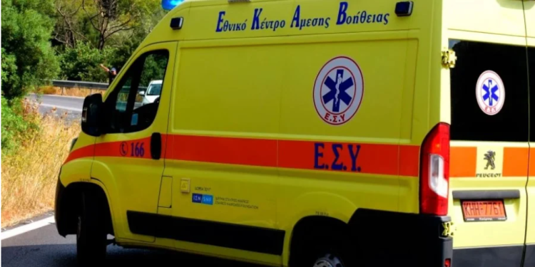 E rëndë në Greqi/ Këngëtari i njohur grek pëson arrest kardiak teksa po bënte prova për në skenë