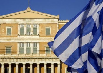 Greqia vendos rregulla të reja për lëvizjen e emigrantëve shqiptarë