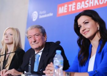 Floriana Garo: Më zgjodhën zëdhënëse se nuk i ngjaj Berishës!
