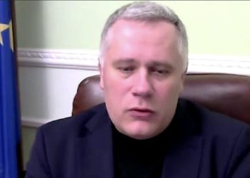 Armë nga Shqipëria për Ukrainën, flet këshilltari i Zelenskyt: Bashkëprodhimi i municioneve dhe për sigurinë tuaj (VIDEO)