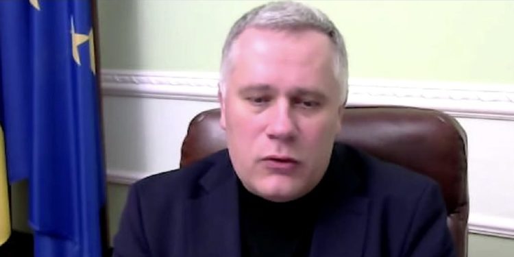 Armë nga Shqipëria për Ukrainën, flet këshilltari i Zelenskyt: Bashkëprodhimi i municioneve dhe për sigurinë tuaj (VIDEO)