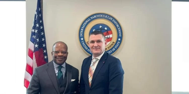 Zyrtari i lartë amerikan takim me kreun e SPAK, Altin Dumanin