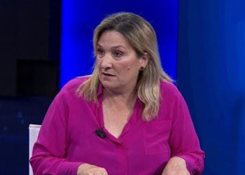 Depututetja e PD: Në Parlament vijnë njerëz që s’lajnë sqetullat! Janë armiq të dushit dhe briskut