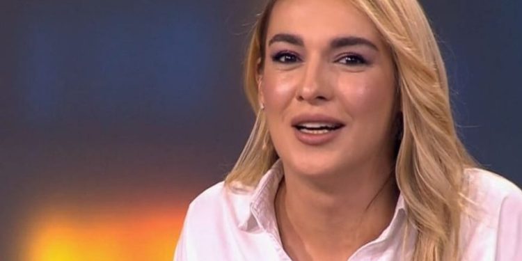 Deputetja e PD: Jam në një lidhje prej dy vitesh, por nuk i takoj prindërit e tij