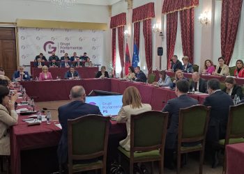 Çuçi mbledh grupin e PS, zbardhen diskutimet