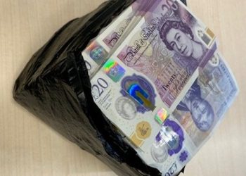 Nisnin çantat me paund për në Shqipëri, arrestohen 4 “çunat e Londrës”