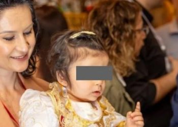 Mes shqiptarëve të bllokuar në Tel Aviv edhe drejtoresha e Turizmit dhe vajza e saj 10 muajshe