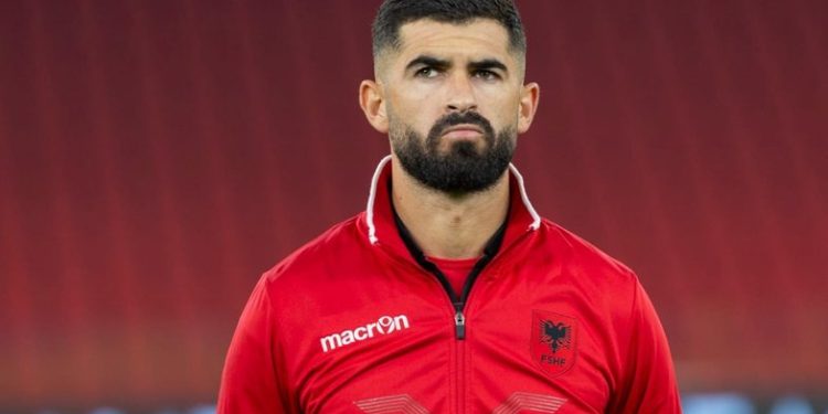 Makina i shpërtheu në flakë: Elseid Hysaj sqaron gjendjen e tij